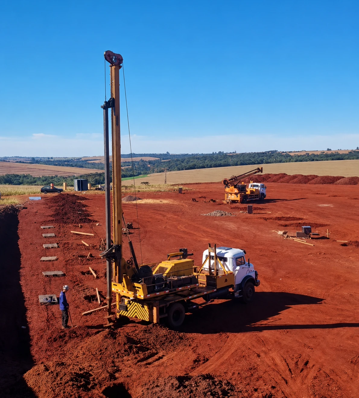Maquinário de fundação em operação na obra